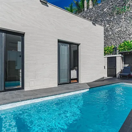 Laurel With Heated Pool וילה *